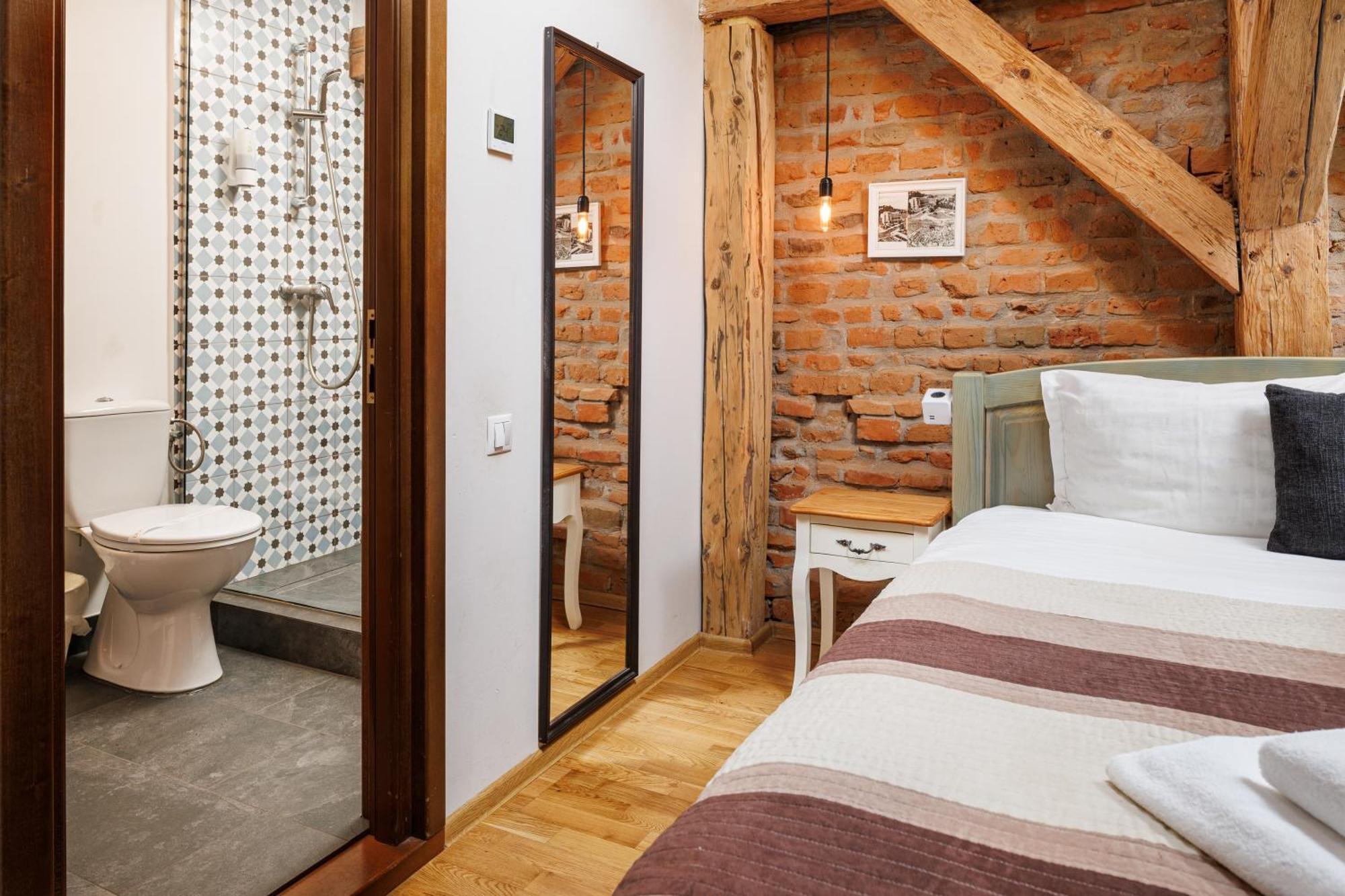 Hotel Wood House Republicii Braşov Exterior foto